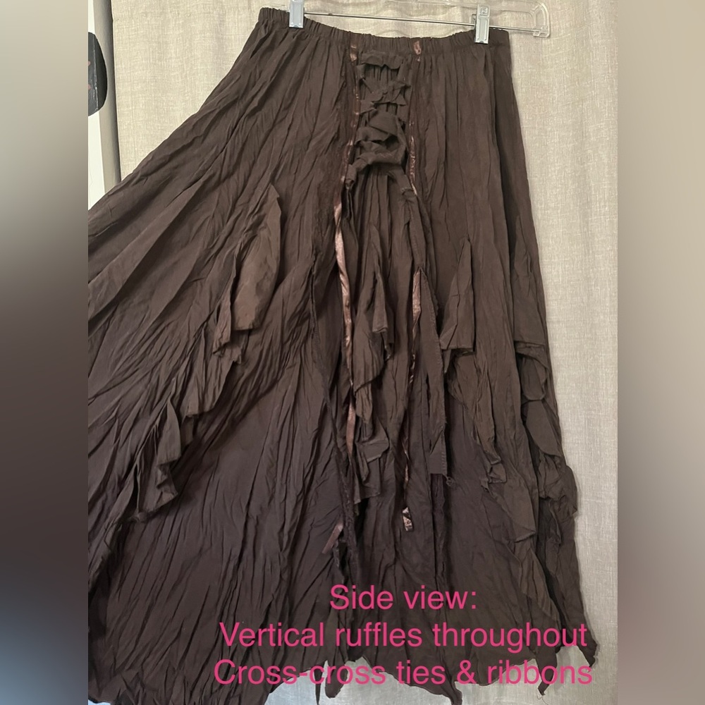 The Pyramid Collection Ruffled Boho Skirt Small